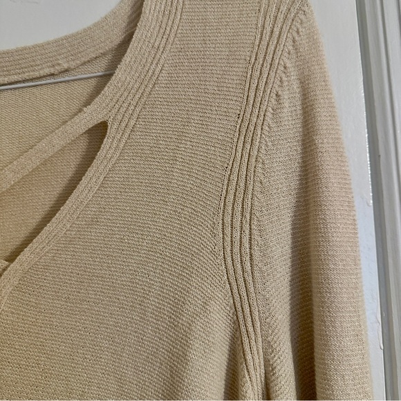 Free People Tunic Sweater criss cross  Boho Cream Hi/Low Split Hem Bell Sleeve - Picture 5 of 14
